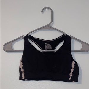Girls sports bra 🤍